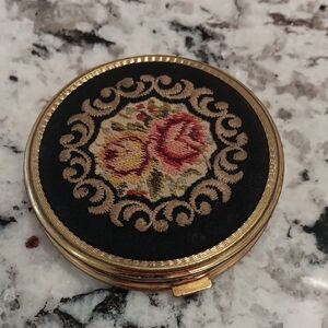 Vintage Compact